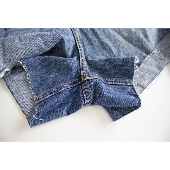 NWT Hollister Ultra High Rise Vintage Relaxed Mom Short Distressed Denim 17 - Picture 13 of 15